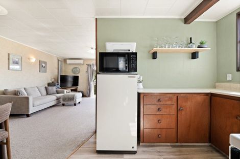 Photo of property in 2a Rennie Street, Green Island, Dunedin, 9018