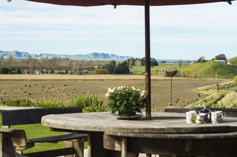 Photo of property in 52 Saddler Road, Muriwai, Gisborne, 4072