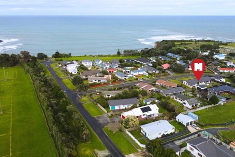 Photo of property in 14 Pohutukawa Drive, Opunake, 4616