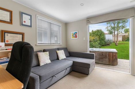 Photo of property in 22 Juniper Road, Sunnynook, Auckland, 0620