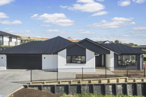 Photo of property in 24 Drower Glen, Flagstaff, Hamilton, 3210