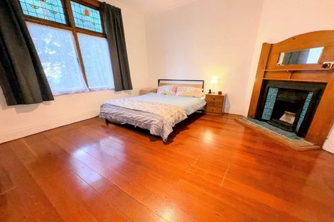 Photo of property in 72 Kelburn Parade, Kelburn, Wellington, 6012