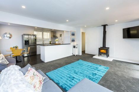 Photo of property in 33 Fraser Street, Wainuiomata, Lower Hutt, 5014