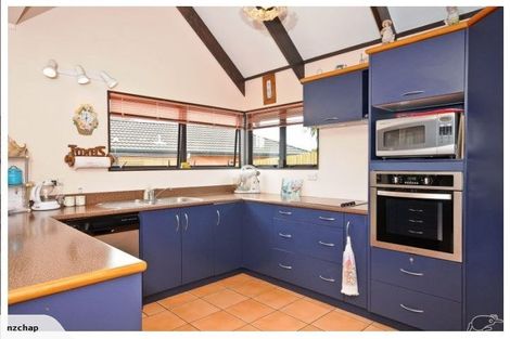 Photo of property in 32 Palm Grove Drive, Western Heights, Hamilton, 3200