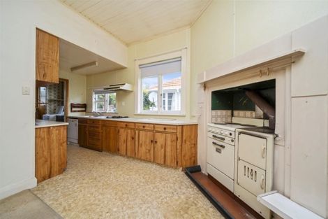 Photo of property in 14 Waihi Road, Hawera, 4610