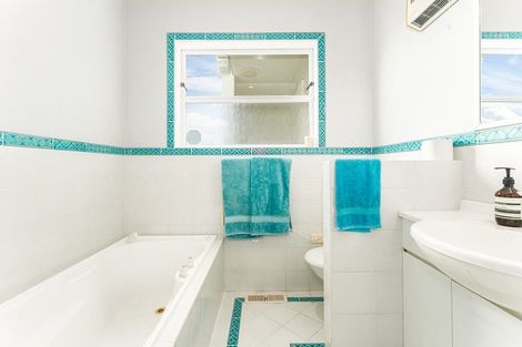 Photo of property in 3 Rawhiti Terrace, Kelburn, Wellington, 6012