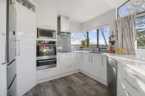 Photo of property in 101a Arran Road, Browns Bay, Auckland, 0630