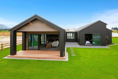 Photo of property in 11 Kara Place, Wharewaka, Taupo, 3330