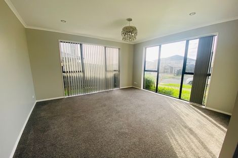 Photo of property in 31 Te Aramanu Crescent, Papakura, 2110