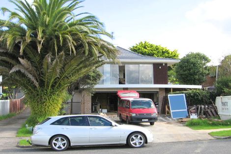 Photo of property in 18 Mccrystal Avenue, Bucklands Beach, Auckland, 2012