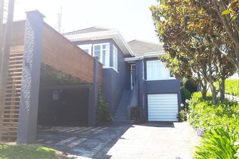 Photo of property in 14 Rimu Street, Strandon, New Plymouth, 4312