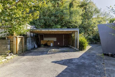 Photo of property in 8a Waterloo Place, Westown, New Plymouth, 4310