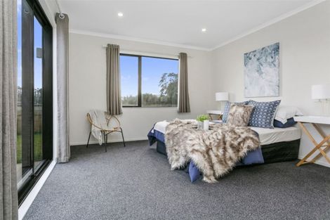 Photo of property in 12 Hehan Close, Cambridge, 3434