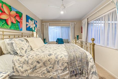 Photo of property in 4 Astor Place, Orewa, 0931