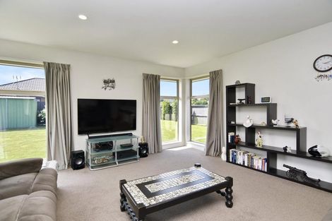 Photo of property in 12 Devlin Avenue, Rangiora, 7400