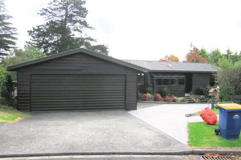 Photo of property in 8a Shiloh Way, Greenhithe, Auckland, 0632