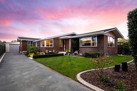 Photo of property in 30 Glenharrow Avenue, Avonhead, Christchurch, 8042