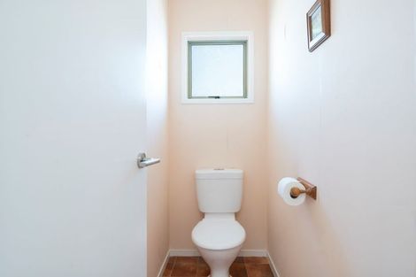 Photo of property in 34 Catalina Crescent, Forrest Hill, Auckland, 0620