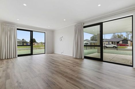 Photo of property in 36 Murray Ward Drive, Te Kauwhata, 3710