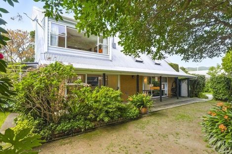 Photo of property in 335 Te Moana Road, Waikanae, 5036