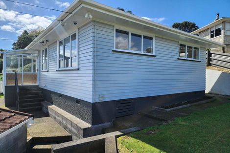 Photo of property in 31 Simons Street, Moturoa, New Plymouth, 4310