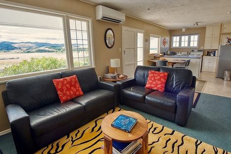 Photo of property in 24 Whangaimoana Beach Road, Whangaimoana, Featherston, 5772