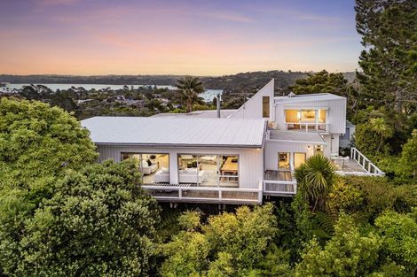 Photo of property in 24 Austin Road, Greenhithe, Auckland, 0632