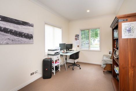 Photo of property in Heynes Place, 14 Heynes Place, Clive, 4102