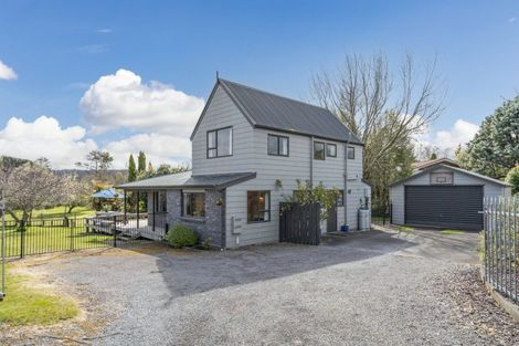 Photo of property in 10 Angela Place, Kinloch, Taupo, 3377