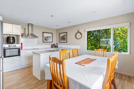 Photo of property in 57a Lavery Place, Sunnynook, Auckland, 0632