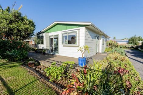 Photo of property in 81 One Tree Point Road, One Tree Point, 0118