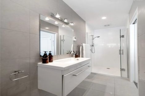 Photo of property in 11 The Anchorage, Sunnyhills, Auckland, 2010