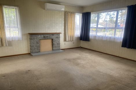 Photo of property in 3 Bedford Street, Te Atatu South, Auckland, 0610