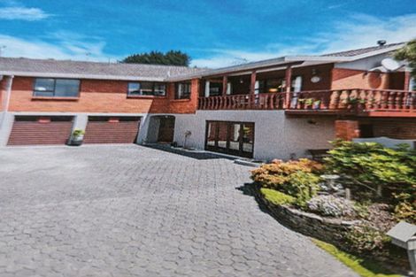 Photo of property in 70 Kinmont Crescent, Kinmont Park, Mosgiel, 9024