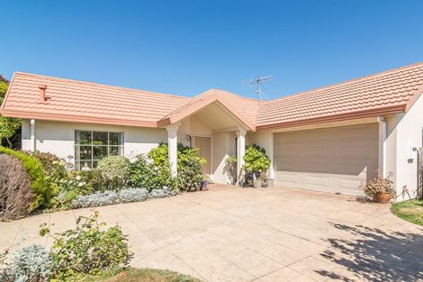 Photo of property in 25 Hadleigh Court, Paraparaumu, 5032