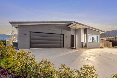 Photo of property in 7 Tahi Street, Albert Town, Wanaka, 9305
