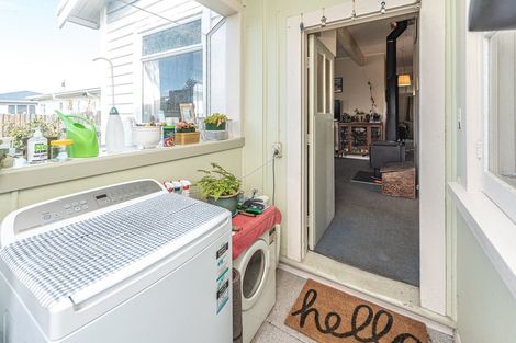 Photo of property in 26 Egmont Street, Castlecliff, Whanganui, 4501