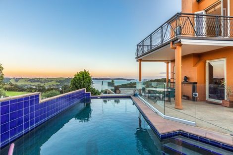 Photo of property in 220 Whitmore Road, Tawharanui Peninsula, Warkworth, 0986