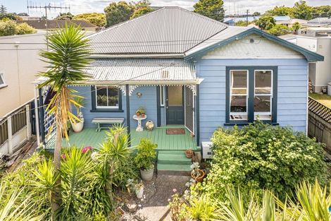 Photo of property in 25 Mason Terrace, Gonville, Whanganui, 4501