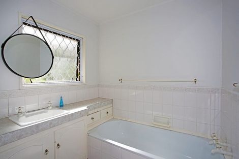 Photo of property in 14 Brynbela Court, Papakura, 2110