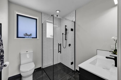 Photo of property in 8 Wheki Lane, Inglewood, 4330