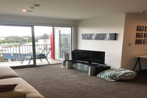 Photo of property in Shoal Haven Apartments, 112a/130 Anzac Street, Takapuna, Auckland, 0622