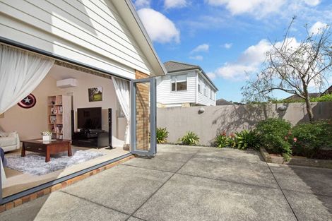 Photo of property in 77 Moore Street, Howick, Auckland, 2014