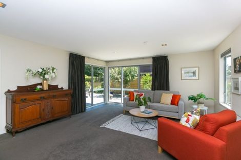Photo of property in 58c Gilbert Street, New Plymouth, 4310
