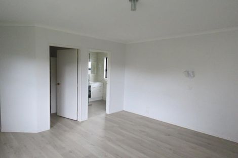 Photo of property in 52 Paynters Avenue, Strandon, New Plymouth, 4312