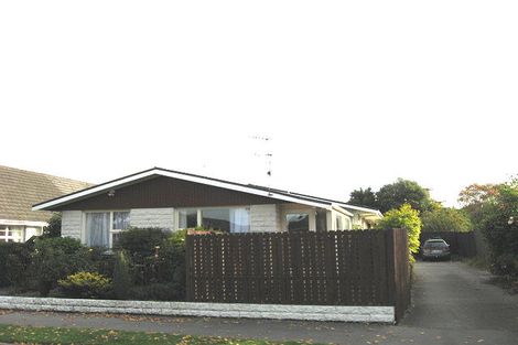 Photo of property in 2/15 Ashfield Place, Ilam, Christchurch, 8041