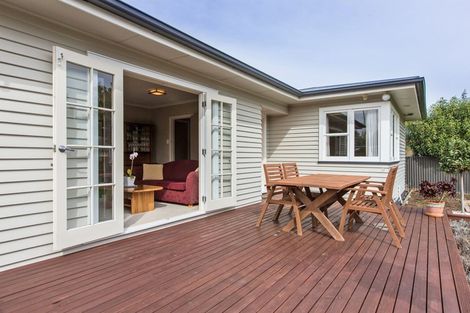 Photo of property in 4 Woodstock Place, Hokowhitu, Palmerston North, 4410