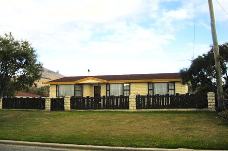 Photo of property in 26 Roseness Street, Palmerston, 9430