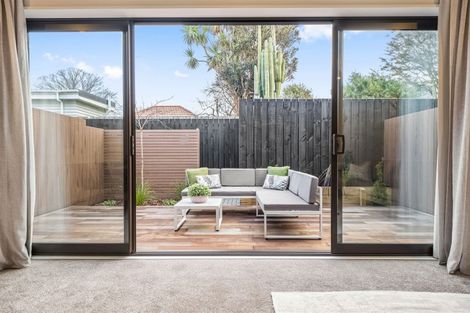 Photo of property in 6/9 Edgeware Road, St Albans, Christchurch, 8014