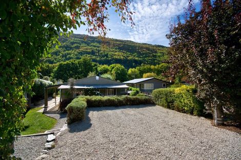 Photo of property in 5 Criterion Street, Arrowtown, 9302